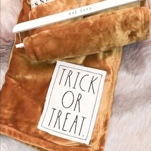 RAE DUNN TRICK OR TREAT Fall Halloween Plush Throw Blanket With Patch NWT